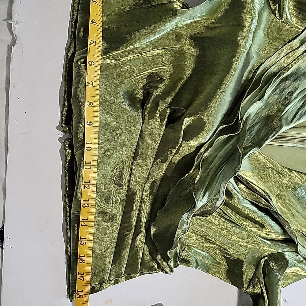Cachet Olive Green Women's Top - Picture 9 of 11